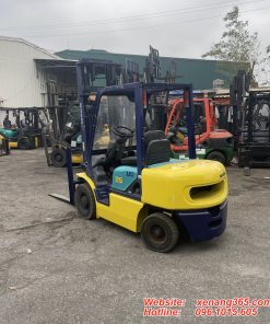 Xe nâng dầu 2.5 tấn Komatsu FD25C-12-538056 tháp cao 4m số sàn Xe nâng dầu 2.5 tấn,