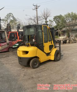 Xe nâng dầu 2.5 tấn Komatsu FD25T-17
