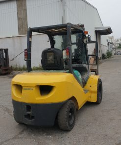 Xe nâng dầu 3 tấn Komatsu gật gù lốp kép FD30T-16 Xe nâng dầu 3 tấn Komatsu gật gù lốp kép FD30T-16