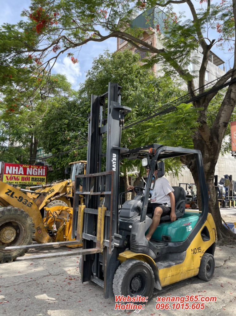 Hình ảnh tổng quan của xe nâng Komatsu 1.5 tấn
