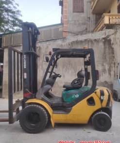 Xe nâng dầu Komatsu 2 tấn FD20T-16-373923 tháp 4.5m số tự động Xe nang dau Komatsu 2 tan FD20T 16 so tu dong 45m5