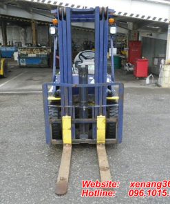 Xe nâng dầu chui công Komatsu 2.5 tấn FD25T-14-564039 số tự động Xe nang dau Komatsu 25 tan FD25T 14 4