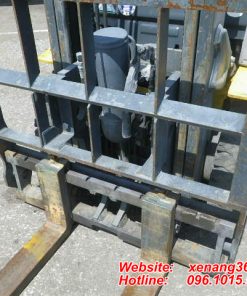 Xe nâng dầu Komatsu 2.5 tấn FD25T-17-334856 Gật gù xe nâng dầu
