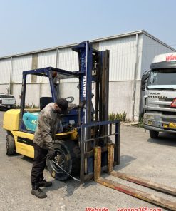 Xe nâng dầu Komatsu 4 tấn FD40T-7