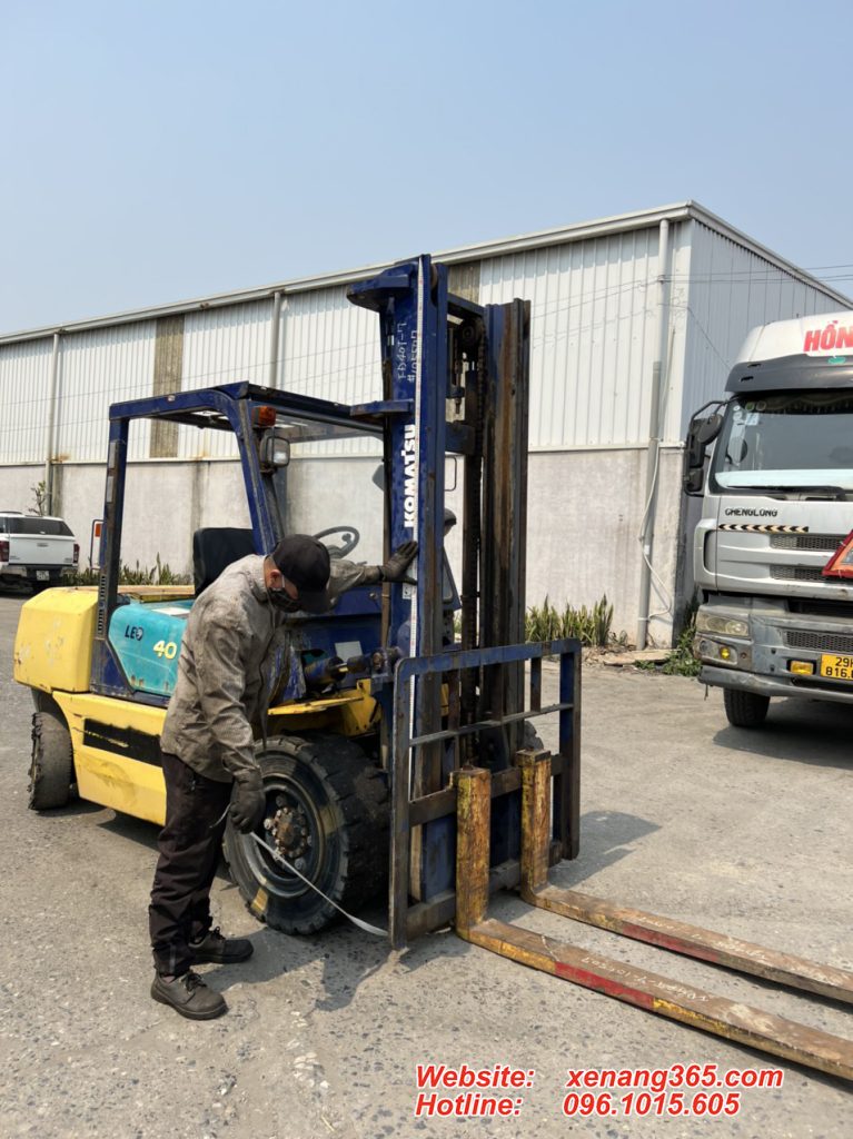 Xe nâng dầu Komatsu 4 tấn FD40T-105507 Xe nâng dầu Komatsu 4 tấn FD40T-7