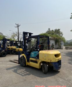 Xe nang dau Komatsu 4 tan FD40T 7 5