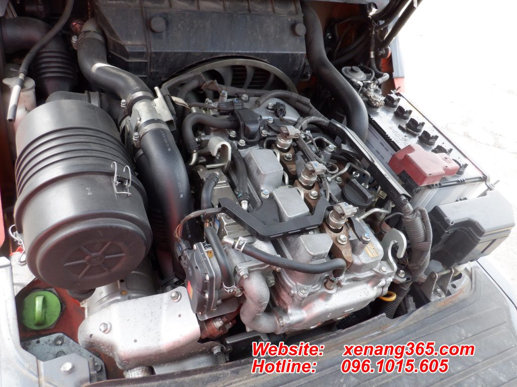 Xe nang dau Toyota 15 tan 8FD15 so tu dong cao 3m 6