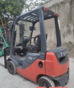 Xe nang dau Toyota 15 tan 8FD15 so tu dong cao 3m3