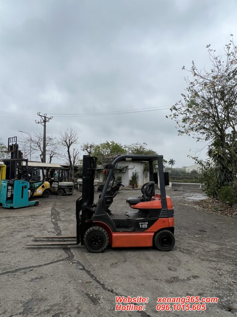 Xe nâng điện 1.8 tấn