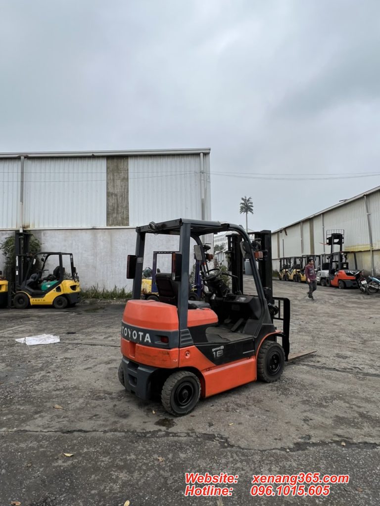 Xe nâng điện 1.8 tấn