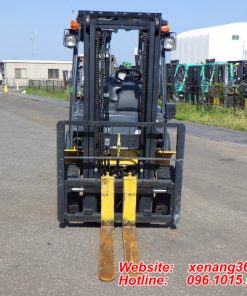 xe nâng Komatsu FB25-12