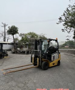 xe nâng nhật bãi FE25-1