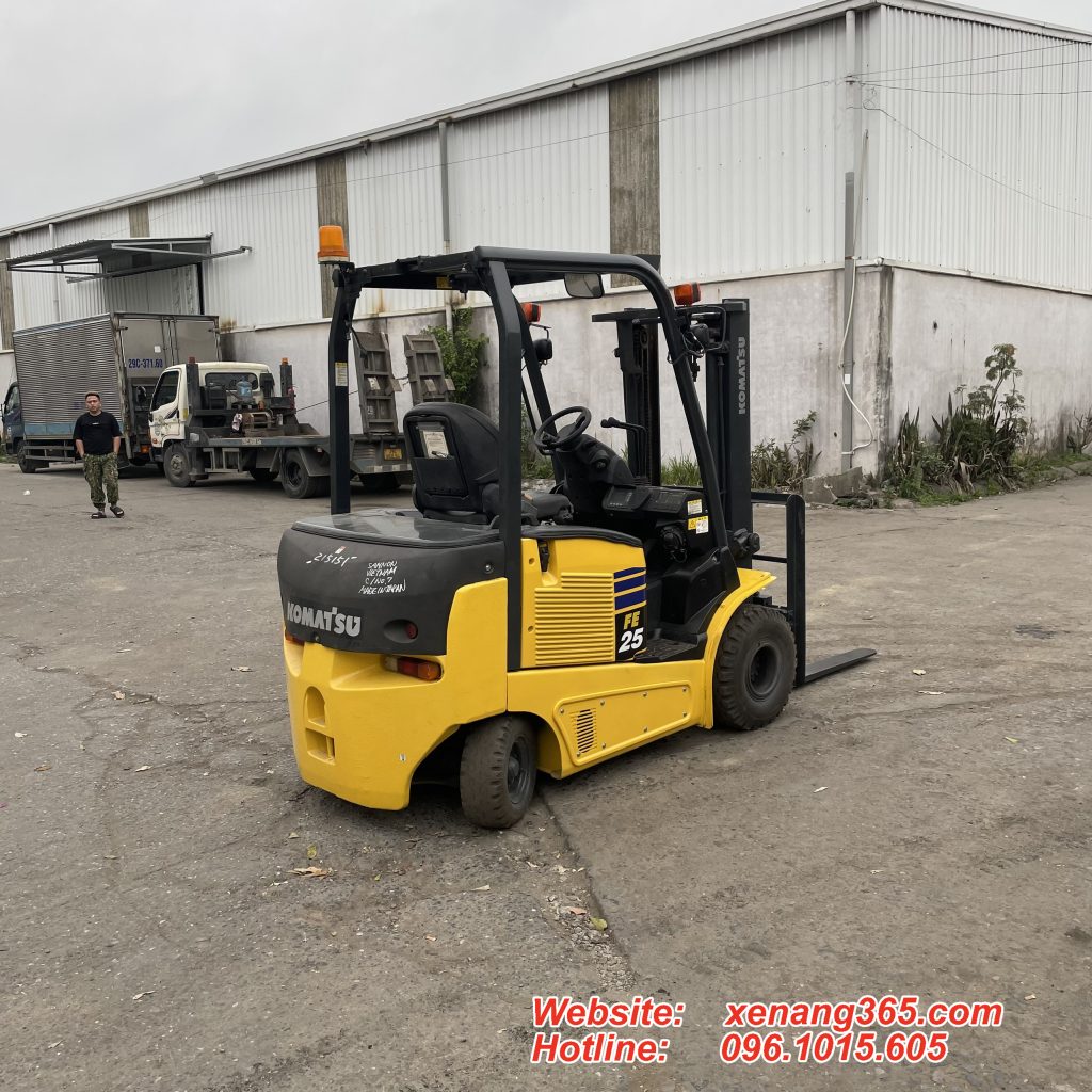 Xe nâng điện Komatsu 2.5 tấn FE25-1- 304397 Xe nâng điện Komatsu 2.5 tấn FE25-1