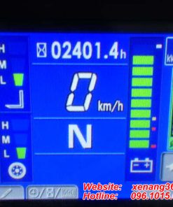 Xe nâng điện chui công 2.5 tấn Komatsu FE25-1 dịch giá Màn hình của xe