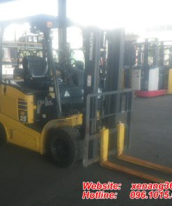 xe nâng Komatsu FE25-1