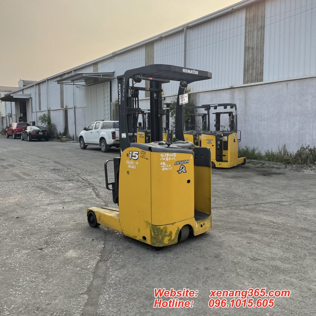 Xe nâng điện đứng lái 1.5 tấn Komatsu FB15RL-14- 142663|Reach truck 1.5 ton Ảnh sau xe nâng nhật bãi