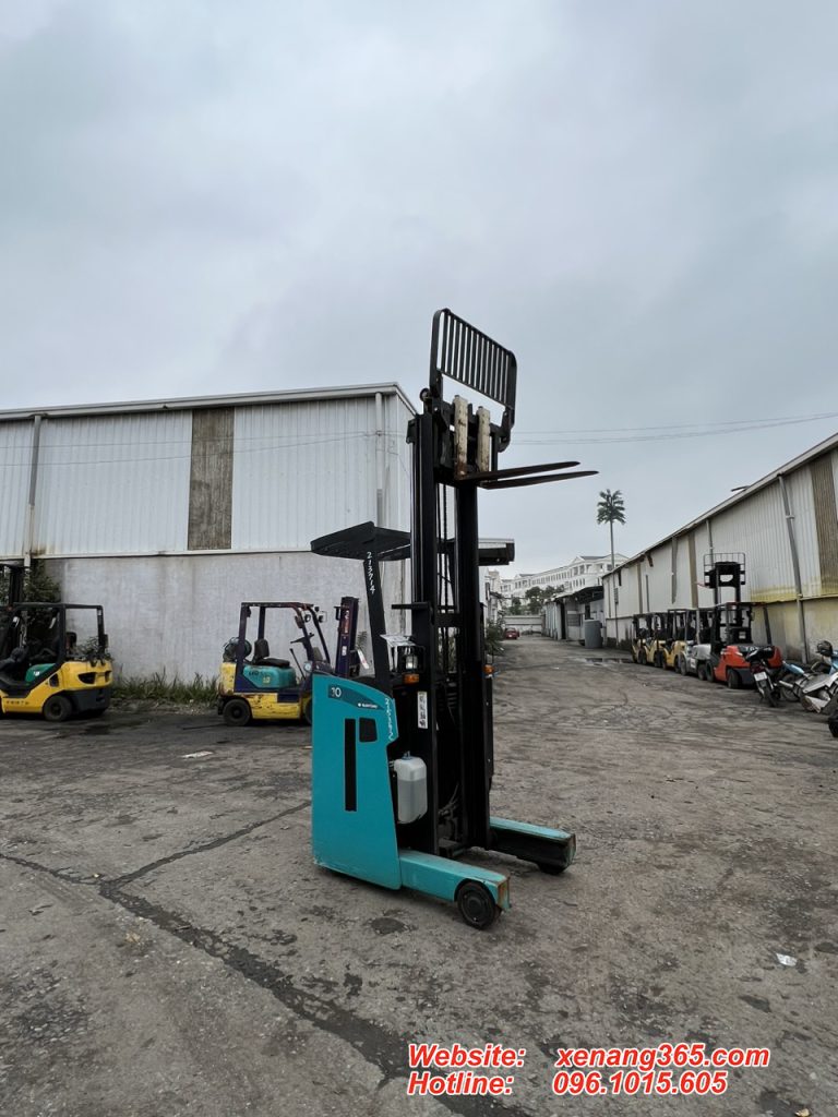 Mặt trước xe nâng điện 1 tấn sumitomo