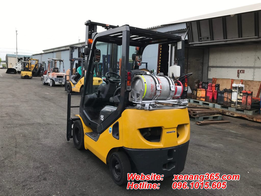 Xe nâng gas 1.5 tấn Komatsu FG15T-20-673251 Mặt sau xe nâng nhật bãi 1.5 tấn FG15T-20
