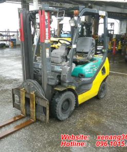 Mặt trước xe nâng xăng 1.5 tấn Komatsu FG15T-20