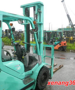 Xe nâng dầu 3 tấn Komatsu FD30C-16-713197 Gật gù Số sàn Xe nâng dầu 3 tấn