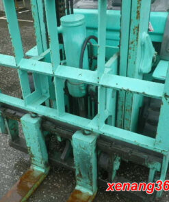 Xe nâng dầu 3 tấn Komatsu FD30C-16-713197 Gật gù Số sàn Xe nâng dầu 3 tấn