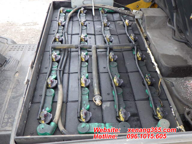 Xe nâng điện 1.4 tấn Komatsu FB14-12-851819 Bình ắc quy