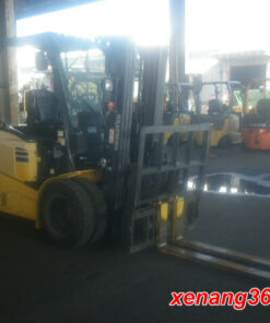 Xe nâng điện 3 tấn Komatsu FE30-1 302102 chui công gật gù xe nâng điện 3 tấn chui công