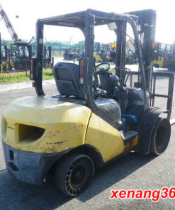 Xe nâng dầu 3 tấn FD30C-17 Komatsu lốp kép số sàn