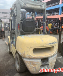 Xe nâng dầu 3 tấn cũ Komatsu FD30C-12 Số sàn dịch giá Xe nâng dầu 3 tấn cũ Komatsu FD30C-12