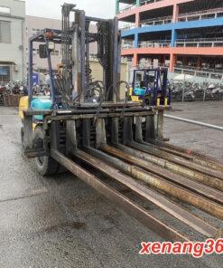 Xe nâng dầu 3 tấn Komatsu FD30T-12 Số tự động dịch giá Xe nâng dầu 3 tấn Komatsu FD30T-12 Số tự động