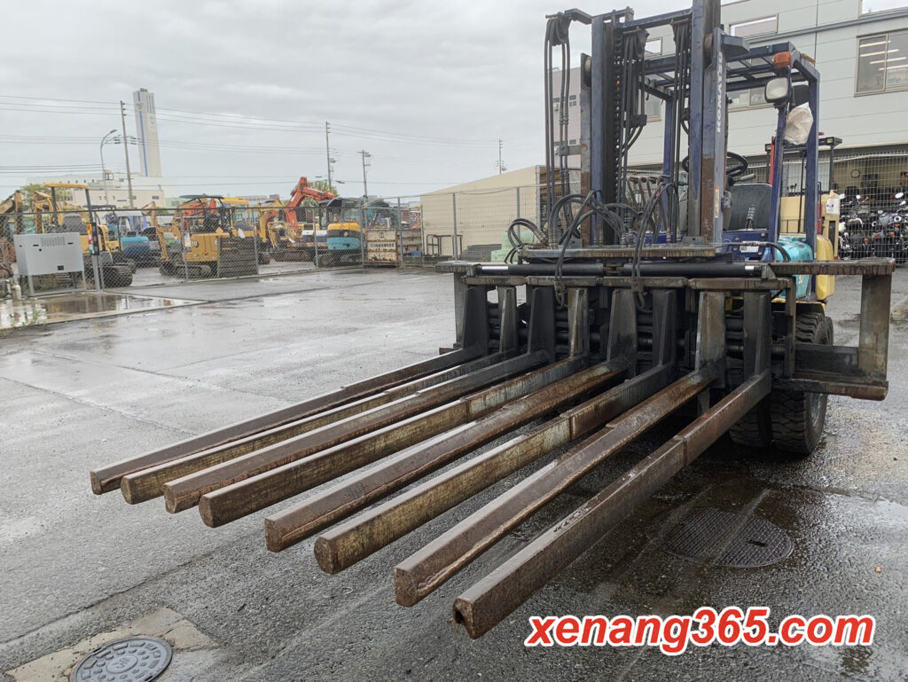 Xe nâng dầu 3 tấn Komatsu FD30T-12 Số tự động dịch giá Xe nâng dầu 3 tấn Komatsu FD30T-12 Số tự động