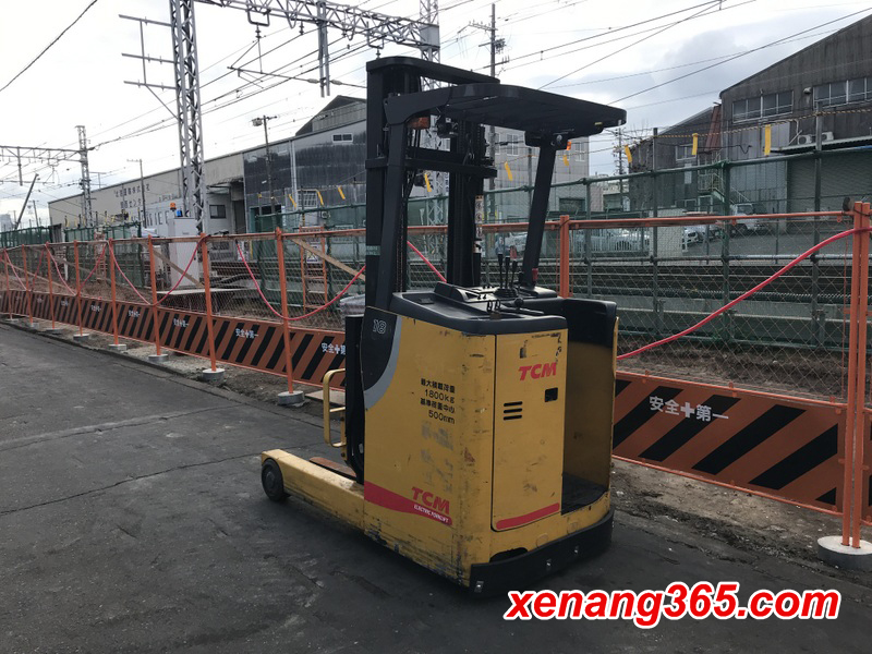 Xe nâng điện đứng lái 1.8 tấn cũ TCM FRHB18-8