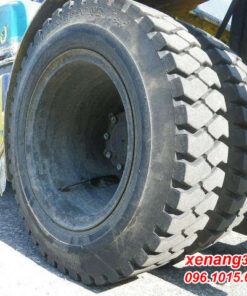 Xe nâng dầu 2 tấn Komatsu FD20T-14-562423 số tự động lốp kép Xe nâng dầu 2 tấn Komatsu FD20T-14