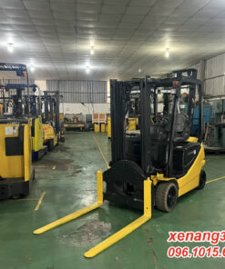 Xe nâng điện 1.8 tấn ngồi lái Komatsu FB18-12-Mâm xoay