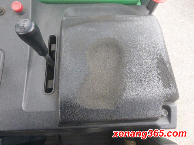Tay điều khiển tiến lùi