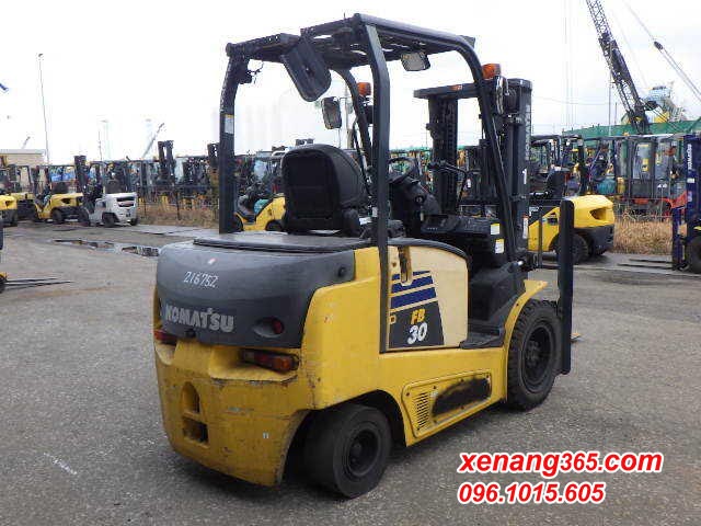 Xe nâng điện 3 tấn Komatsu FB30-12