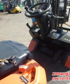 Xe nâng điện 1.5 tấn Toyota 7FB15-20677|Giá rẻ|Nhập khẩu Nhật Bản Cabin lái xe nâng điện 1.5 tấn Toyota