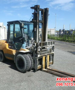 Mặt trước xe nâng dầu 4 tấn Toyota 02-7FD40