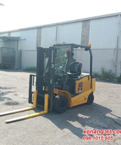 Ảnh trước xe nâng điện 2.5 tấn Komatsu FE25H-1