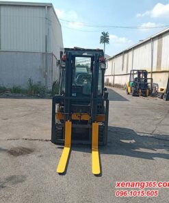 Ảnh trước xe nâng điện 2.5 tấn Komatsu FE25H-1