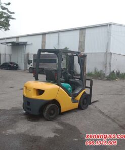 Xe nâng dầu 2.5 tấn Komatsu FD25T-15 số tự động siêu đẹp|Diesel forklift truck 2.5 ton Mặt sau xe nâng dầu 2.5 tấn Komatsu FD25T-15