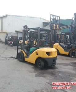 Xe nâng dầu 2.5 tấn Komatsu FD25T-15 số tự động siêu đẹp|Diesel forklift truck 2.5 ton Mặt sau xe nâng dầu 2.5 tấn Komatsu FD25T-15