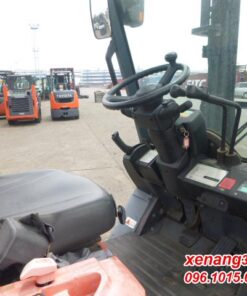 Xe nâng điện 1.8 tấn Toyota 7FB18 - 811033 đẹp Cabin lái
