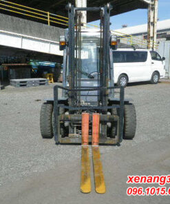 Xe nâng dầu 2.8 tấn Toyota 50-8FD28 số sàn lốp kép dịch giá đẹp|Diesel forklift 2.8 ton Mặt trước xe nâng dầu 2.8 tấn Komatsu 8FD28