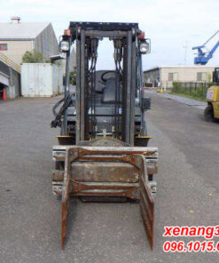 Xe nâng điện 2 tấn Komatsu FB20-12 bale clamp sản xuất 2015 đẹp Mặt trước xe nâng điện 2 tấn FB20-12 bale clamp