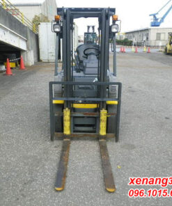 Xe nâng dầu 1.5 tấn Komatsu FD15T-21 số tự rất đẹp sản xuất 2013 Mặt trước xe nâng dầu 1.5 tấn Komatsu FD15T-21