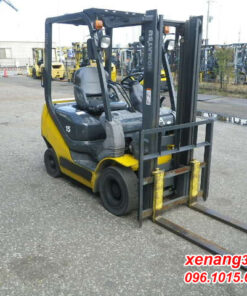 Xe nâng dầu 1.5 tấn Komatsu FD15T-21 số tự rất đẹp sản xuất 2013 Mặt trước xe nâng dầu 1.5 tấn Komatsu FD15T-21