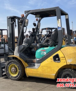 Xe nâng dầu 2.5 tấn Komatsu FD25C-16 gật gù số sàn|Diesel counterbalance Truck Mặt sau xe nâng dầu 2.5 tấn Komatsu FD25C-16-gat-gu