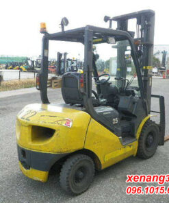 Xe nâng dầu 2.5 tấn Komatsu FD25T-17 số tự động đẹp dịch càng cao 4m|Diesel counterbalance Truck 322650 Mặt sau xe nâng dầu 2.5 tấn Komatsu FD25T-17-322650