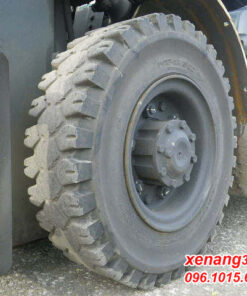 Xe nâng dầu 2.5 tấn Komatsu FD25T-17 số tự động đẹp dịch càng cao 4m|Diesel counterbalance Truck 322650 Lốp xe